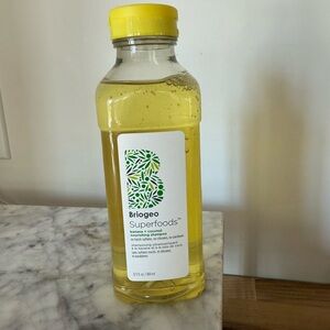 NWT Briogeo Superfoods Banana + Coconut Hair Cleanser